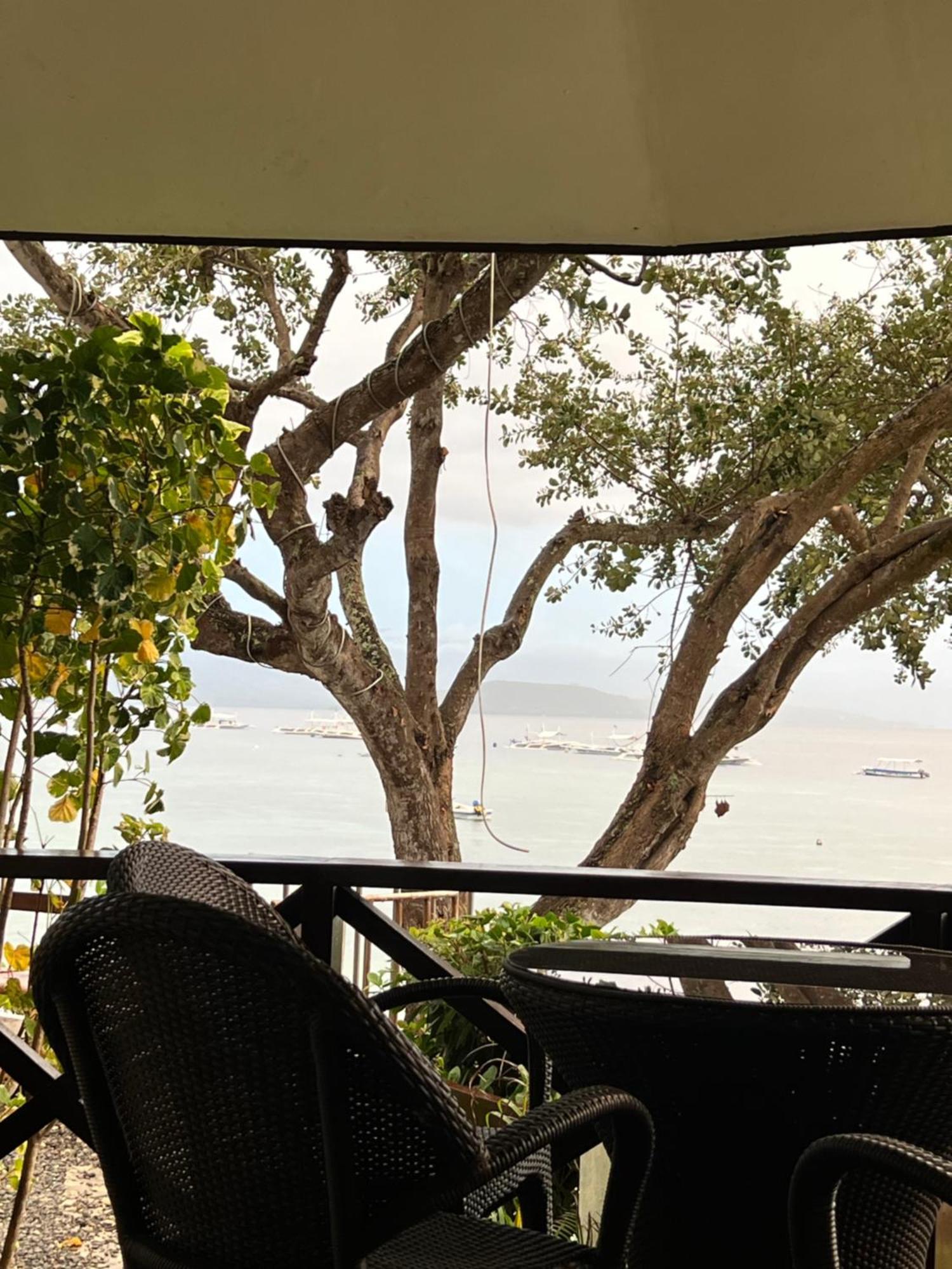 Pescador View - Beachfront & Nearby The Ocean Hostels & Restaurant โมอัลโบอัล ภายนอก รูปภาพ